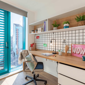 Gold En Suite - Image 5